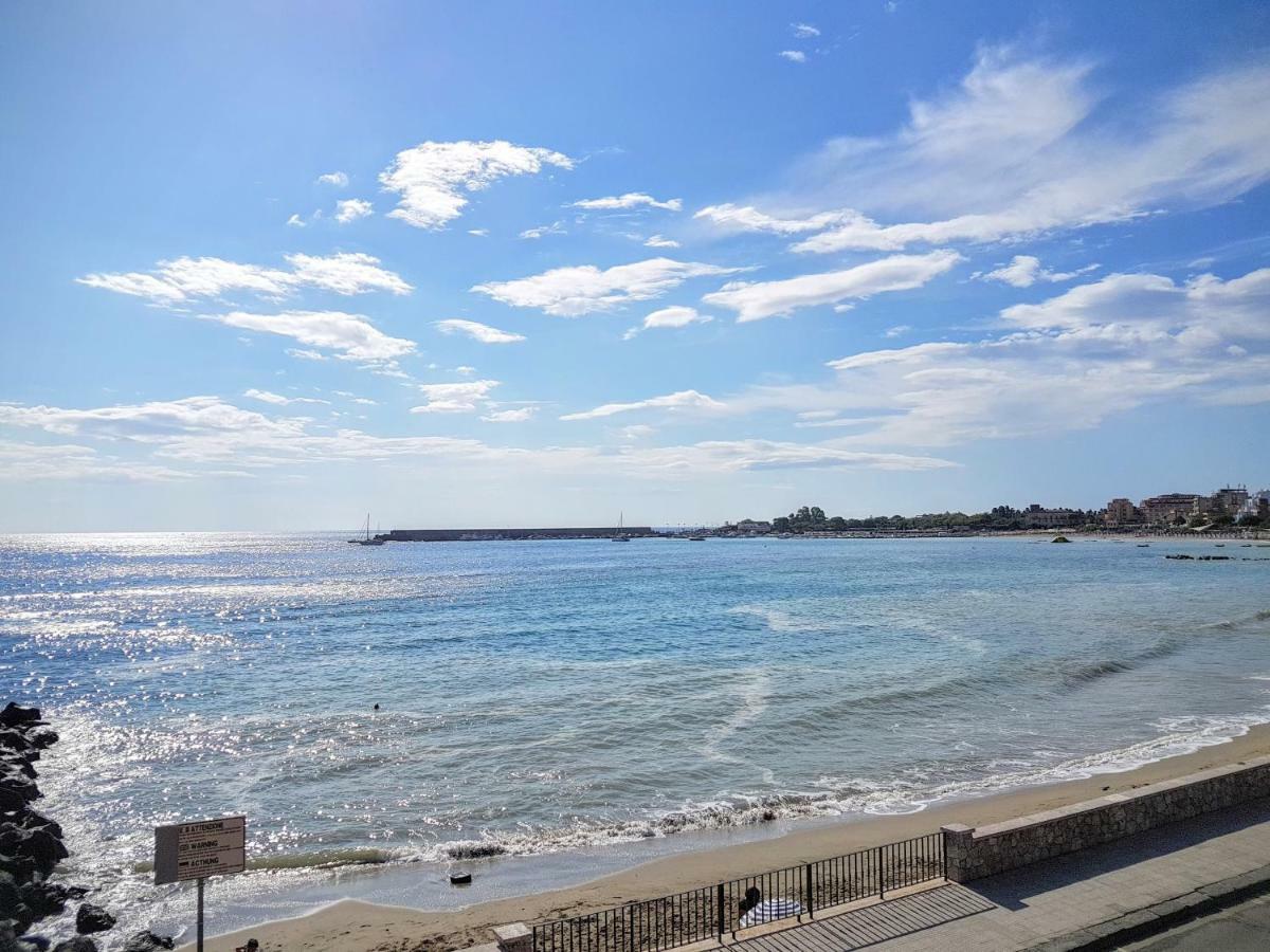 Super Panorama & Astonishing Apartment Seaview Giardini Naxos Exteriér fotografie