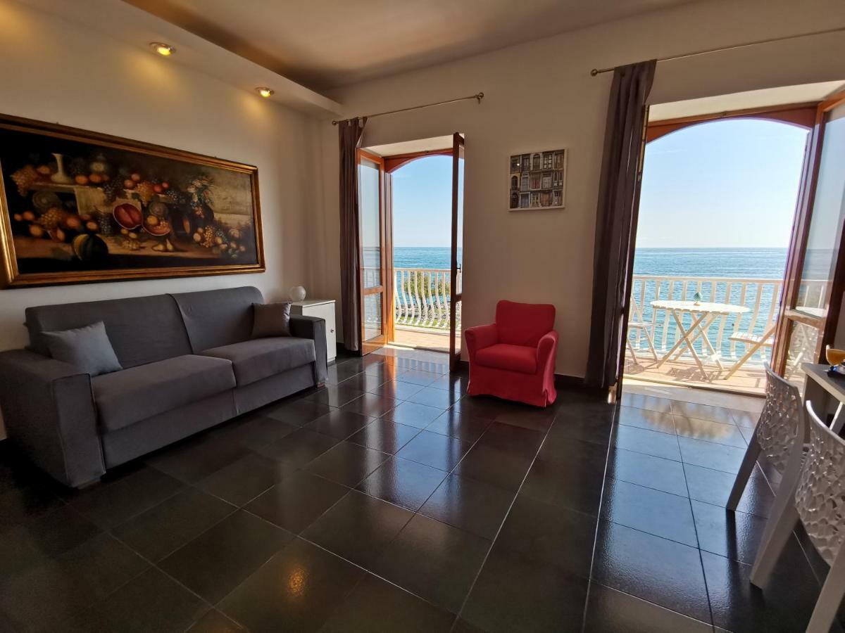 Super Panorama & Astonishing Apartment Seaview Giardini Naxos Exteriér fotografie